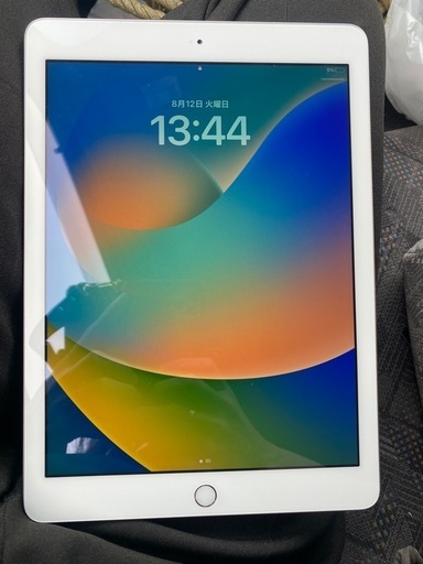 Apple iPad (第5世代) 32GB