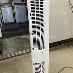 I2508-349  コイズミ 送風機能付ファンヒーター　KHF-1221 2022年製　通電確認済　キズ汚れ有り　の画像