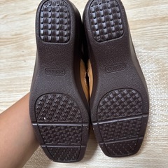 新品タグ付き婦人　撥水加工　靴　クッションあり　24.5の画像