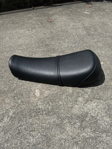 250TR 純正シート