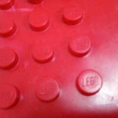 大きめのLEGOのブロックの画像