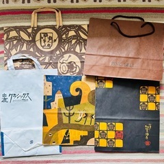 有名ブランド、ショップ紙袋大小約65枚⭐︎超美品⭐︎レア店舗含むの画像