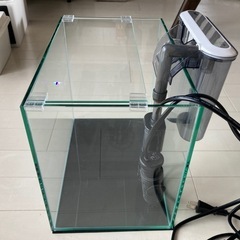 水槽,フィルター,ライト,ヒーターのセットの画像