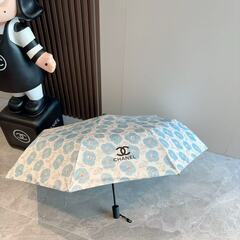 シャネル 三つ折り自動折り畳み傘の画像