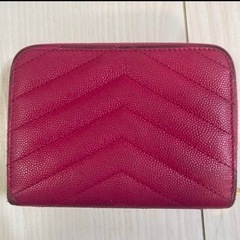 【値下げ相談可】ysl 二つ折り財布 ピンクの画像