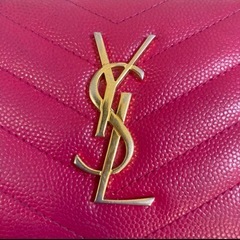 【値下げ相談可】ysl 二つ折り財布 ピンクの画像