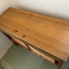 木製コンソールテーブルの画像
