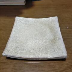 皿 500円の画像