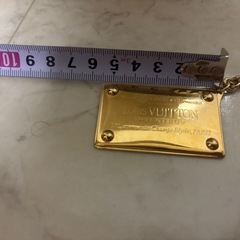 ヴィトン　ポルトクレ　アバントゥール　キーホルダー　ゴールドの画像