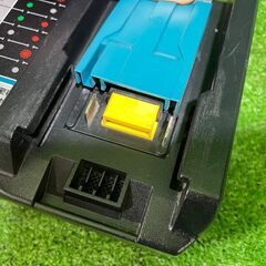 マキタ DC18RF 充電器【市川行徳店】【店頭取引限定】【中古】ITLNW9YIO1IWの画像