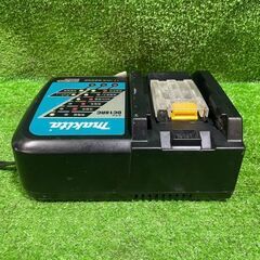 マキタ DC18RC 充電器【市川行徳店】【店頭取引限定】【中古】ITPWSIK5DZJ2の画像