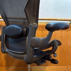 ハーマンミラー アーロンチェア Bサイズ 引取り値引き8千円の画像