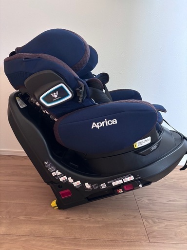 チャイルドシート  アップリカ　フラウディアグロウISOFIX360