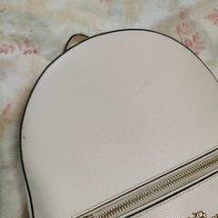 coach 本革ホワイトリュック 通勤 通学の画像