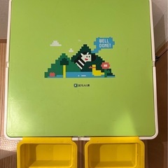 レゴブロックテーブルの画像