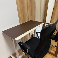テーブル+椅子セットの画像