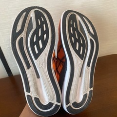 アシックスのランニングシューズ 27.5cmの画像