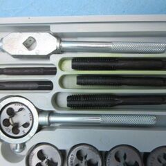 P952　METRIC　タップアンドDIEセット　20PCSの画像