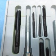 P952　METRIC　タップアンドDIEセット　20PCSの画像