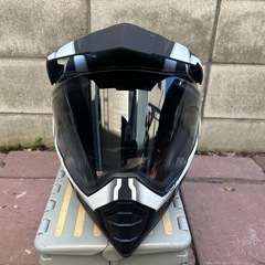 オフロード用ヘルメットの画像