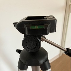 aluminum tripod 4段伸縮式アルミ三脚の画像