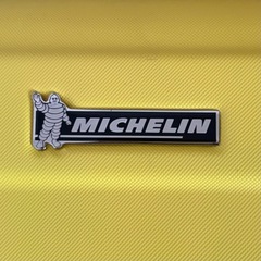 ①衣川産業  Michelin キャリーケース スーツケース イエロー 30L の画像