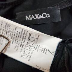 MAX&Co.(マックス アンド コー) シンプル＆大胆なビジューが映えるワンピース、いかがでしょうか？の画像