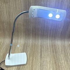 【B158】TWINBIRD/ツインバード/LE-H611/3段階調光/2灯/LEDデスクライト/白/ホワイト/卓上/スタンド/照明の画像