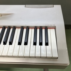 電子ピアノ　YAHAMA P-60の画像