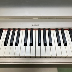 電子ピアノ　YAHAMA P-60の画像