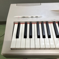 電子ピアノ　YAHAMA P-60の画像