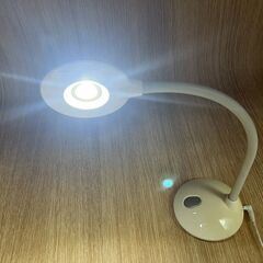 【B159】GENTOS/ジェントス/LED照明器具/DK-S56CWH/動作確認済/デスクライト/照明の画像