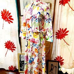 ‡ZARA(ザラ) 綺麗なトロピカル模様。さらりと着られる可愛らしいワンピース、いかがでしょうか？の画像