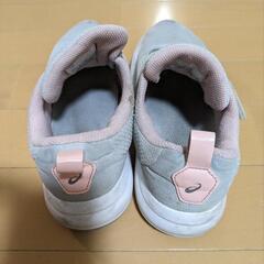 アシックス　スニーカー　女の子　22センチの画像