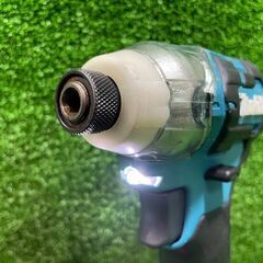 マキタ TD111D 充電式インパクトドライバー  10.8V【市川行徳店】【店頭取引限定】【中古】ITTWSS7UTCHSの画像