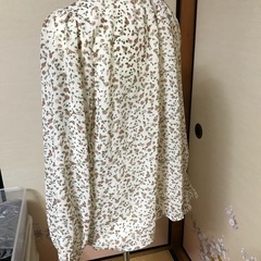 花柄　ブラウス　可愛いいの画像