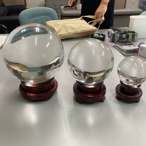 大玉水晶三点セット　現状販売 特価 家具 インテリア 収納 新生活 引越し 工具 机 事務所 店舗 オフィス 中古 リサイクル