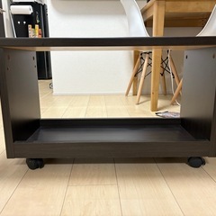 キャスター付
テレビ台　の画像