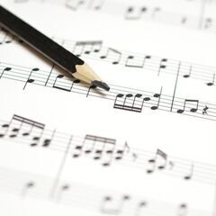 【シニア向け出張ピアノレッスン♪】あなたの好きな曲でレッスン！あなただけの楽譜を作ります！未経験・初心者大歓迎◎の画像