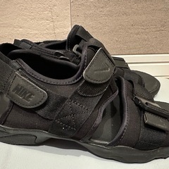 【美品】ナイキ キャニオン 黒 サンダル 26cmの画像