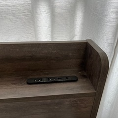 【ほぼ新品同様✨】USB付き引き出し収納シングルベッドフレーム《ヘッドボード付き》  💡 新品価格：23,740円 → 半額以下でお譲りします！8/23まで引取希望！　の画像