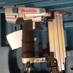 ［中古品美品！！］ マキタ  AF502N  常圧仕上げ釘打ち機   動作確認OK（沖縄市）KODENの画像