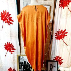 YEVS(イーブス) 柔らかくたっぷり贅沢仕立て。するりと着られてエレガントなワンピース、いかがでしょうか？の画像