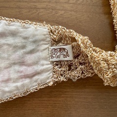 刺繍入りベージュヘアバンドの画像