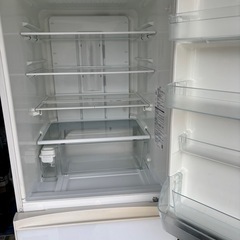 Toshiba 363 L 冷蔵庫　2017年の画像
