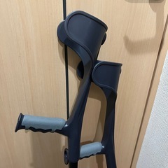 新品未使用　クラッチ杖 松葉杖 の画像