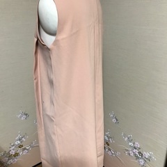 サーモンピンク　ワンピースの画像
