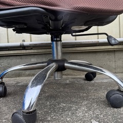 引き取り限定　オフィスチェア　メッシュ　ブラウンブラウンの画像