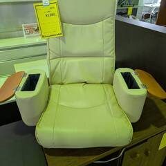 ジャングル×2 和泉大型良品館 1人用ソファ座椅子 アイボリー クリーム パーソナルソファー オシャレ 肘置き収納付きの画像