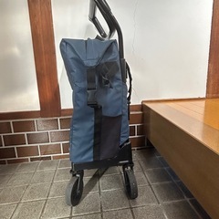 ショッピングカート　ブレーキ付きの画像
